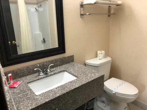 Hotel Medford Inn
