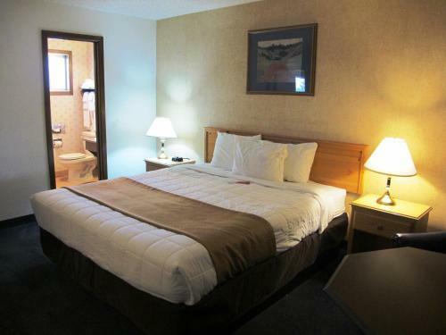 Hotel Medford Inn