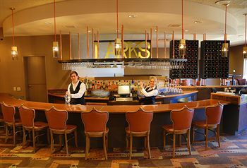 Hotel Inn At The Commons