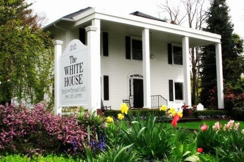 The White House Bed And Breakfast
