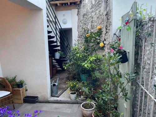 Apartamento Appartement Au Centre de La Venise Proven�ale