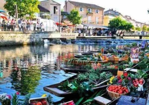 L? Isle Sur La Sorgue Coeur Luberon Provence