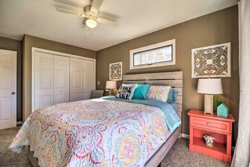 Cozy Lake-view Home Dog Friendly And Boat Slip!