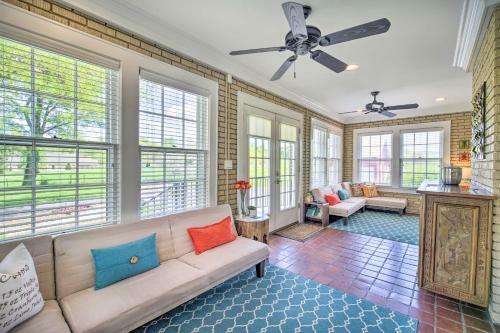 Grand Lafollette Home With Covered Patio On 40 Acres!