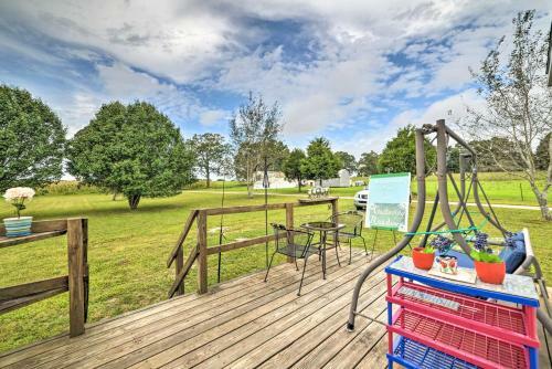 Warm And Inviting Family Home - 2 Mi To Golf Course!