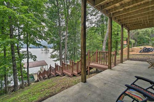 Lakefront Cottage With Private Double Dock