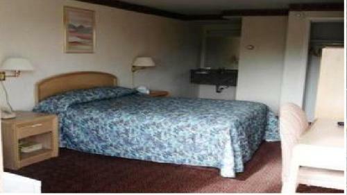 Tides Motor Inn