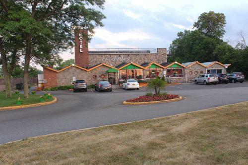 Tides Motor Inn