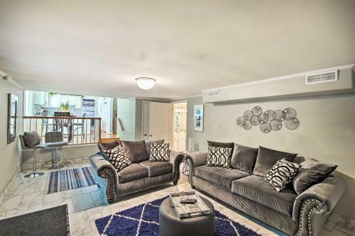 Family Home On Cumberland River With Boat Dock!