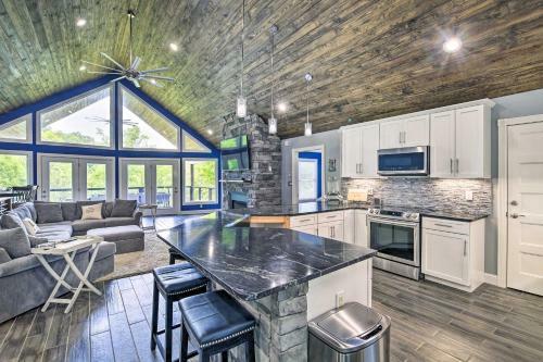 Luxe Lake Norris Home With Private Dock And Grill
