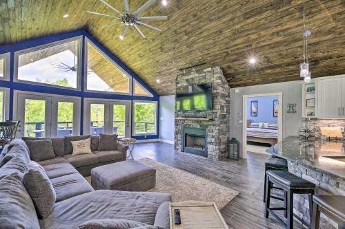 Luxe Lake Norris Home With Private Dock And Grill