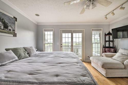 Serene Smithville Home With 2 Decks And Lake View
