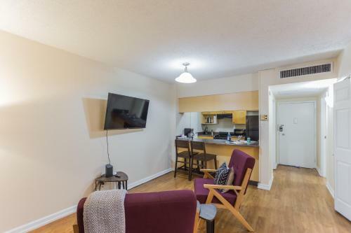 Apartamento Fully Furnished Downtown Studio - Walk Score 85