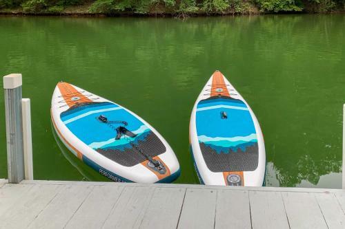 Resort-style Home On Tims Ford Lake, Steps To Dock