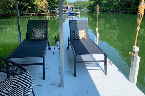 Resort-style Home On Tims Ford Lake, Steps To Dock
