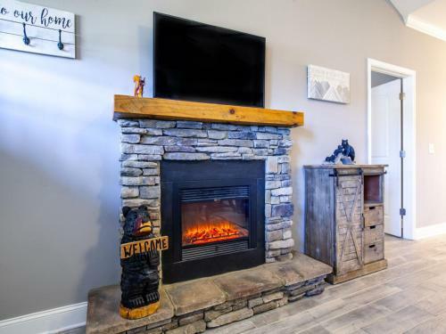Abrams Retreat At Cades Cove With Mountain Views