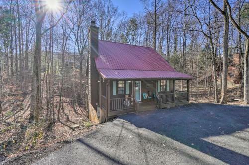 Townsend Cabin With Deck About 7 Mi To Natl Park!