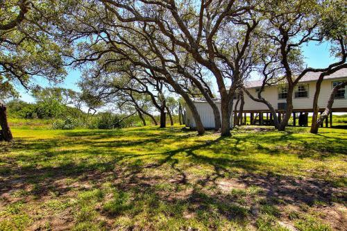 Fantasy Oaks Lodge