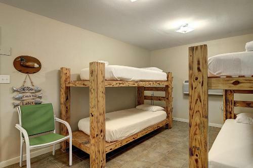 Fantasy Oaks Lodge