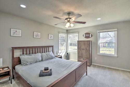 Modern Arlington Getaway Fenced Yard And Pool!