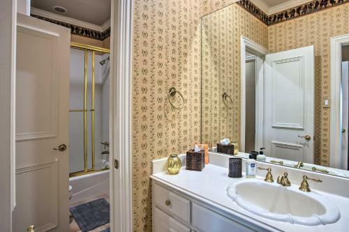 Lavish Celina Home With Patio And Game Room!