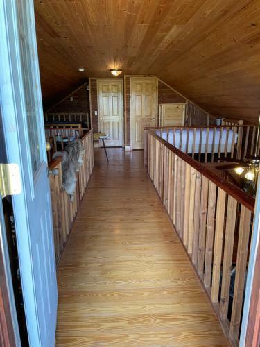 Whites Creek Lodge