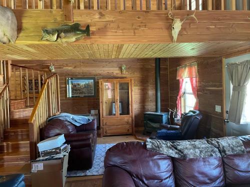 Whites Creek Lodge