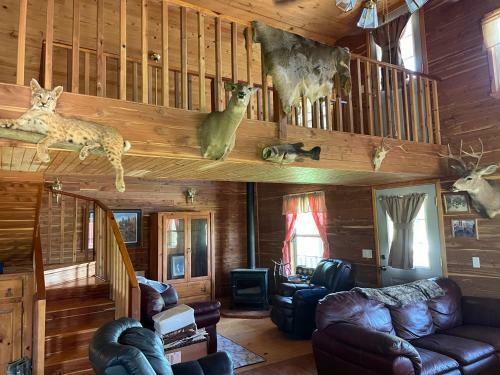 Whites Creek Lodge