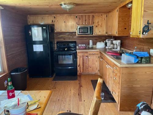 Whites Creek Lodge