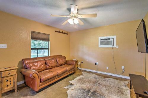Collinsville Cabin On 130-acre Horse Ranch!