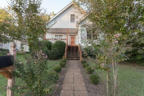 Charming 4bd Bohemian East Nashville Home