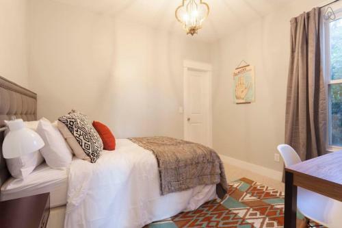 Charming 4bd Bohemian East Nashville Home