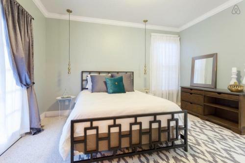 Charming 4bd Bohemian East Nashville Home