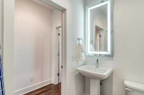 4 Connecting Condos - Sleeps 32 To 36 - Firepits - Garages - Rooftops Decks - Great Views - Security