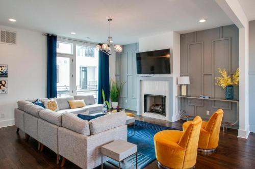 4 Connecting Condos - Sleeps 32 To 36 - Firepits - Garages - Rooftops Decks - Great Views - Security