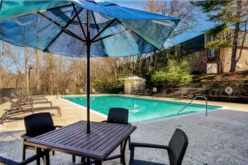 Apartamento Spacious Townhome Minutes From Downtown, Nashville