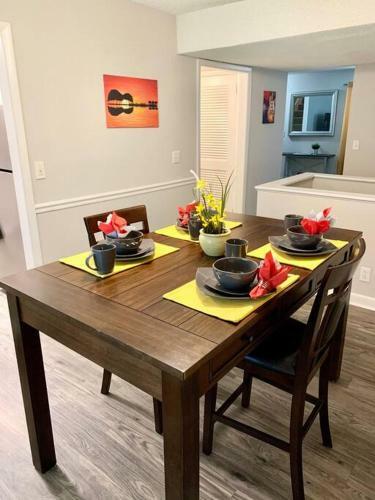 Apartamento Spacious Townhome Minutes From Downtown, Nashville