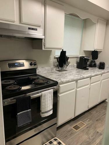 Apartamento Spacious Townhome Minutes From Downtown, Nashville