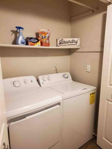 Apartamento Spacious Townhome Minutes From Downtown, Nashville