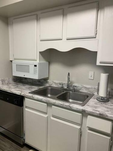 Apartamento Spacious Townhome Minutes From Downtown, Nashville