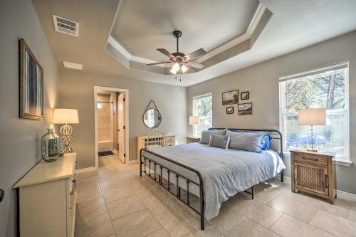 Charming Canyon Lake Home - Walk To Boat Ramp