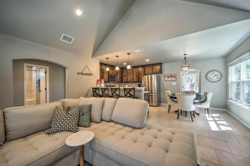 Charming Canyon Lake Home - Walk To Boat Ramp