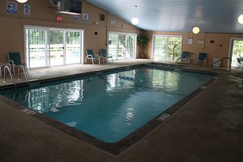 Hotel Hampton Falls Inn