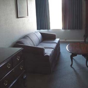 Motel Surrey Inn