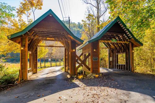 Brown Bear Lodge