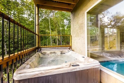 Swimming Cub Lodge