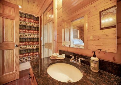Beyond Expectations - Pigeon Forge, Tn By Ts