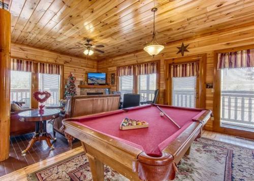 Bear Foot Lodge #308 By Aunt Bug's Cabin Rentals