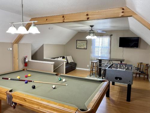 Mountain Rooster Inn Home