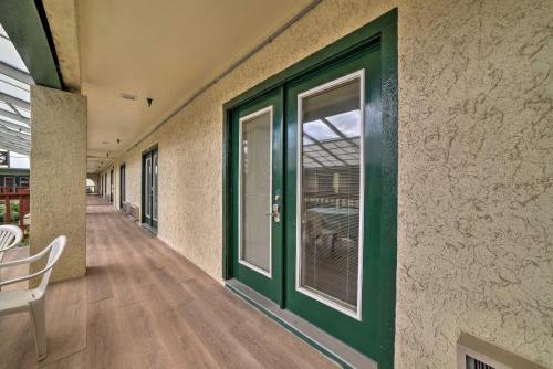 Apartamento Luxury Condo With Balcony, Walk To Beaches!